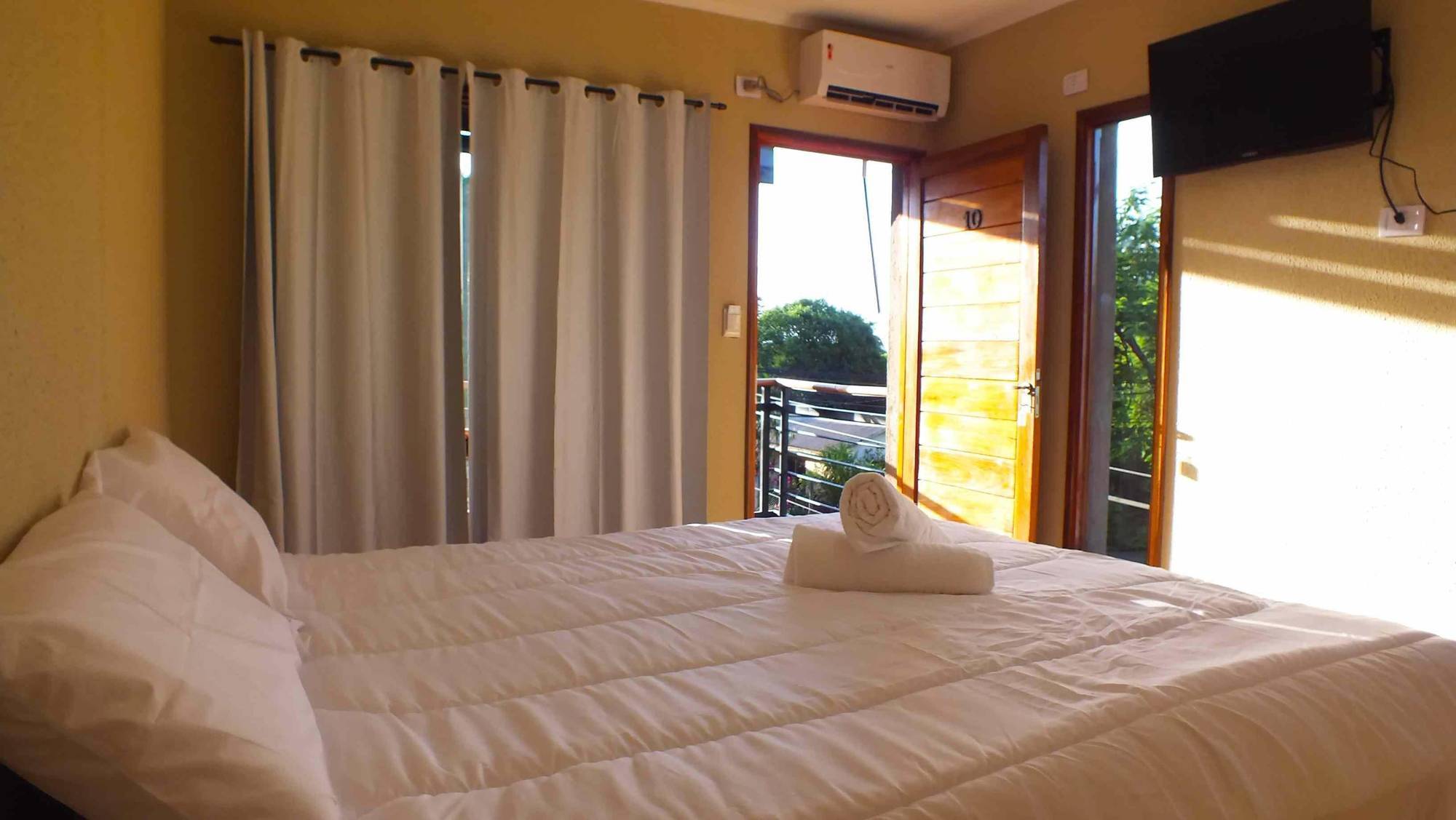 Iguazu Urban Hotel Express Puerto Iguazú Exterior foto